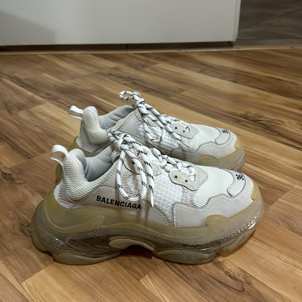 Balenciaga Tripple S clear sole